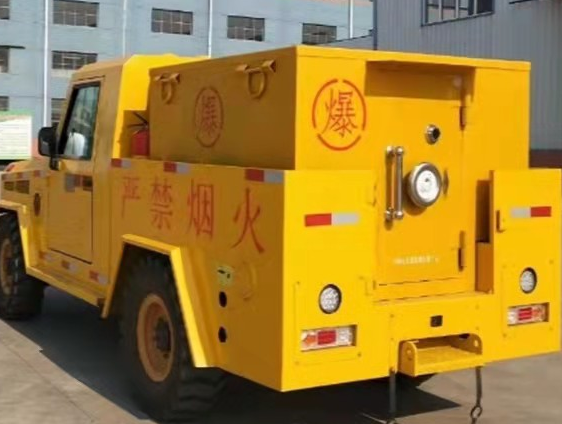 薛城凯龙爆破器材运输车：保障爆破任务的安全运行
